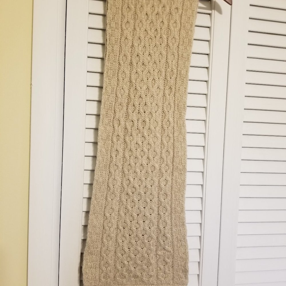 Cable Wool Scarf